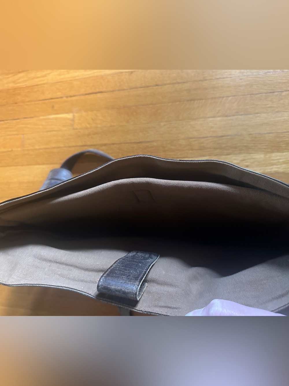 KomalC Brown Leather Classic Academia Crossbody Bag/Laptop Bag - Picture 4 of 8